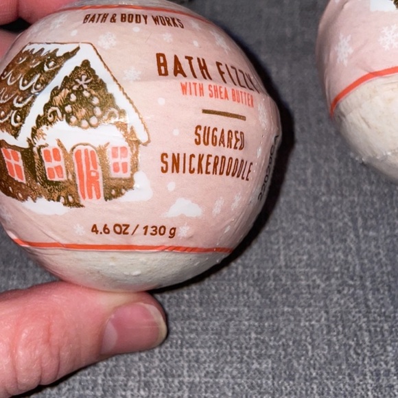 Bath And Body Work's Sugared Snickerdoodle Bath Fizzy Lot Christmas Holiday - Picture 2 of 2